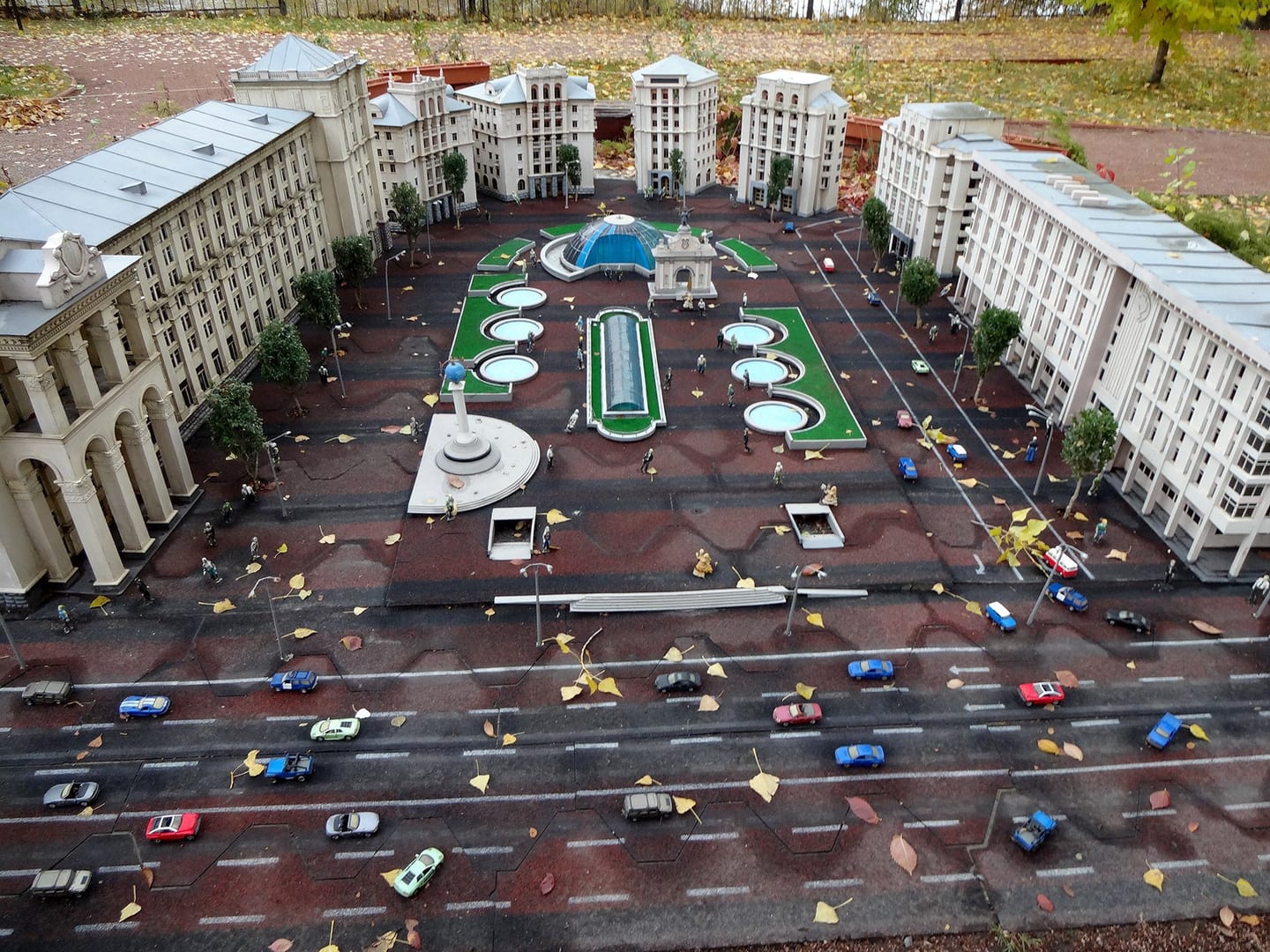 Kyiv in Miniature - Maidan Nezalezhnosti